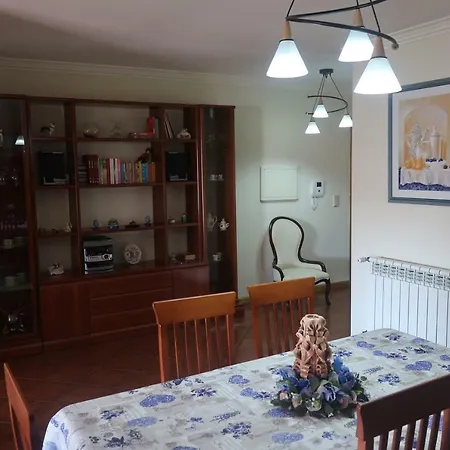 Apartamento Com Piscina Perto Da Praia *